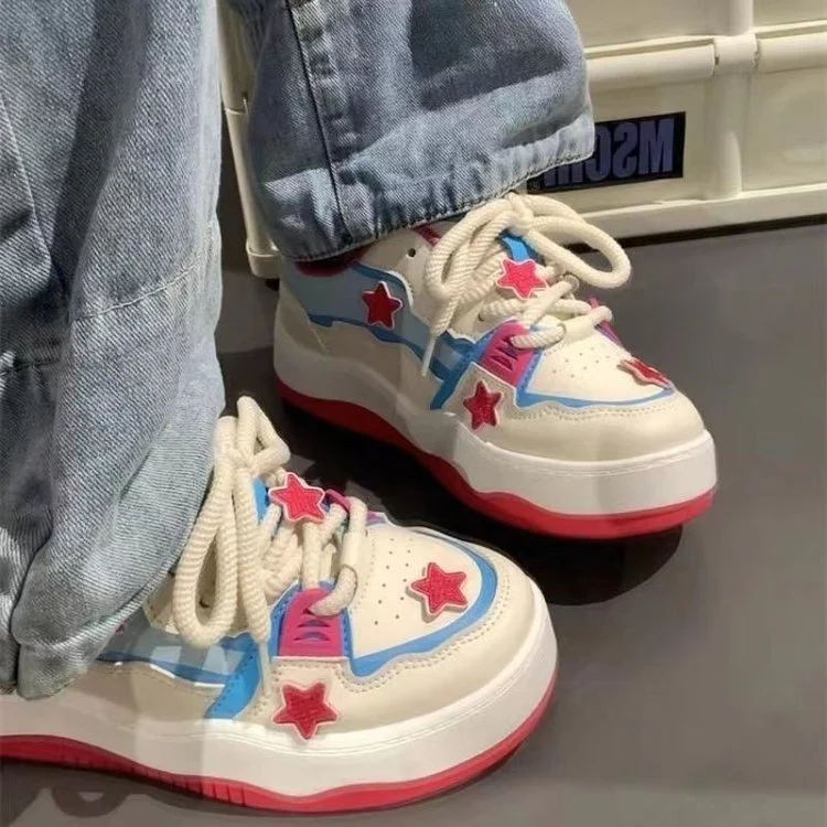 Damen verspielte Sneakers mit bunten Stern-Applikationen und komfortablem Dämpfungssystem Heidi Mode - Image 3