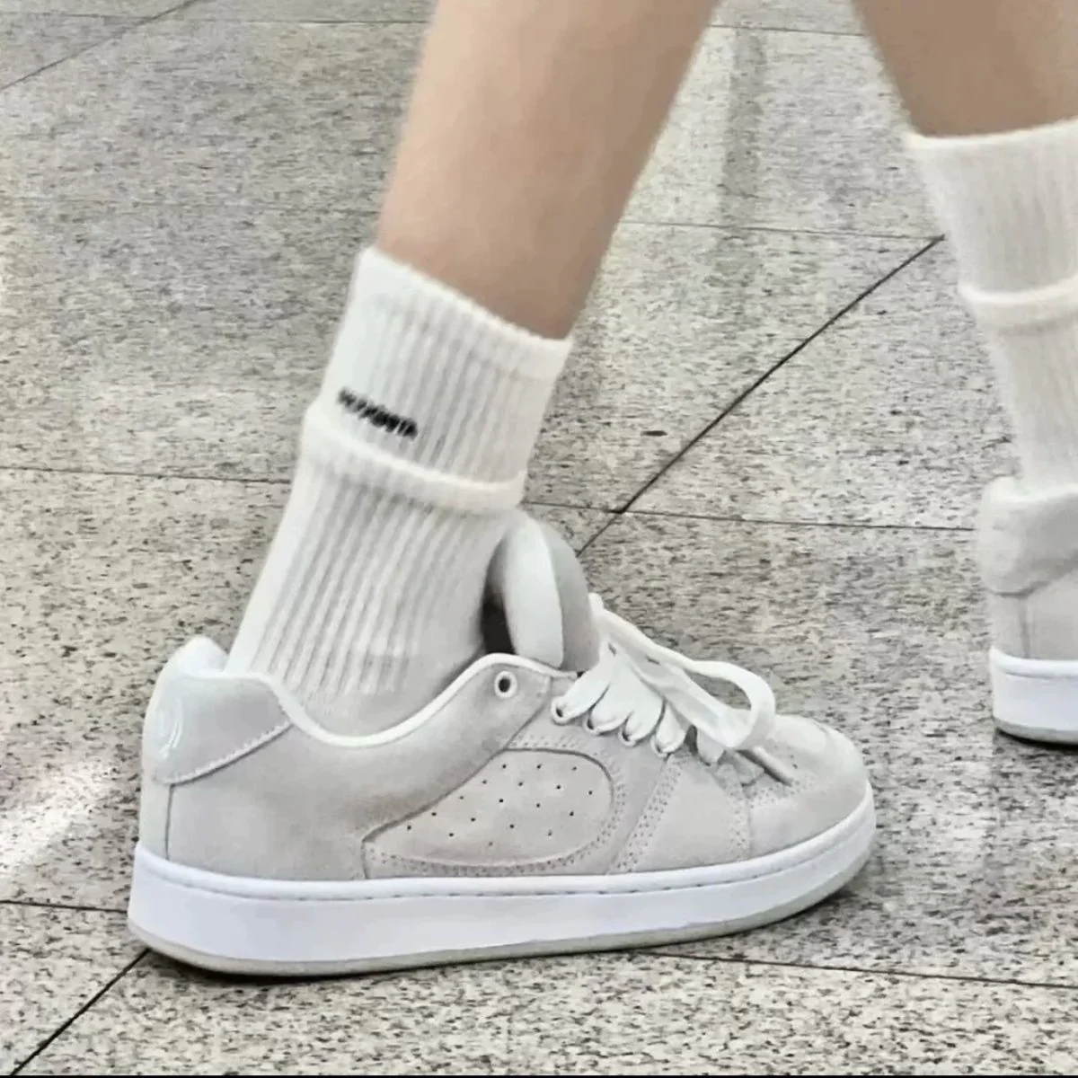 Damen vielseitige Lifestyle-Sneaker mit lässigem Design Heidi Mode - Image 3