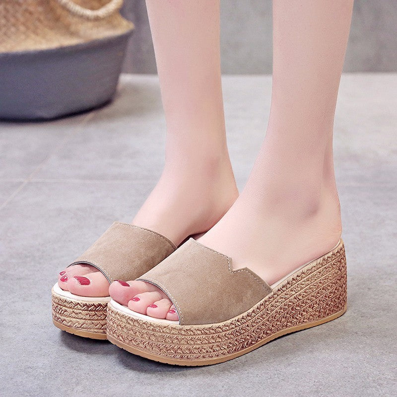 Damen Wedge-Sandalen mit Modernem Überkreuz-Design und Rutschfester Sohle Heidi-Mode - Image 4