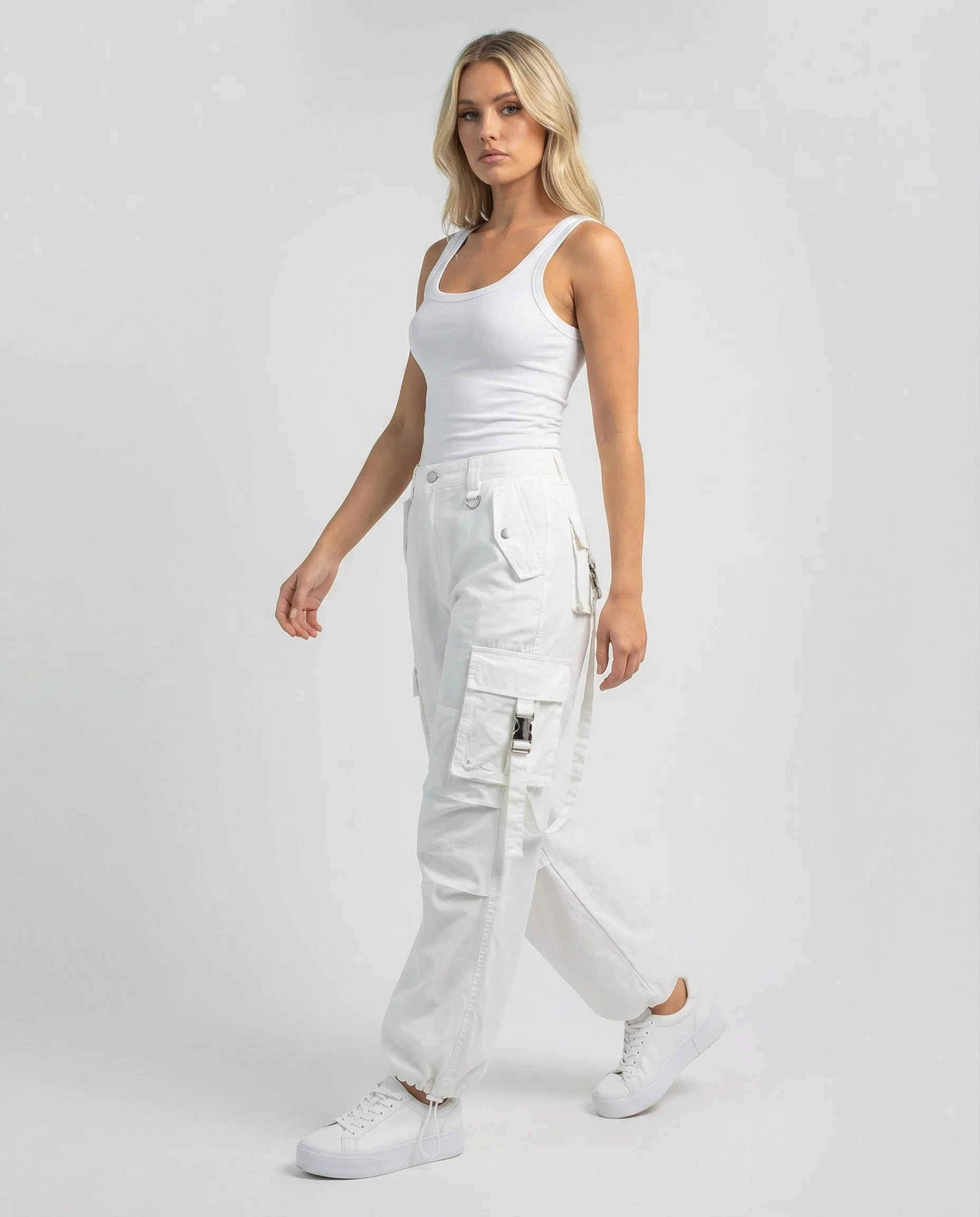 Damen weite Ballon-Cargo-Palazzohose mit seitlichen Klapptaschen Ösen- und Schnallenapplikationen Kordelbund Heidi-Mode - Image 2