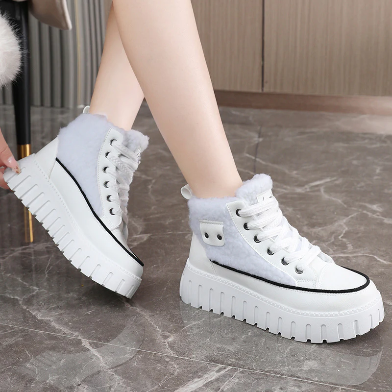 Damen Winterliche High-Top Sneakers mit kuscheligem Innenfutter und modischen Akzenten Heidi Mode - Image 4