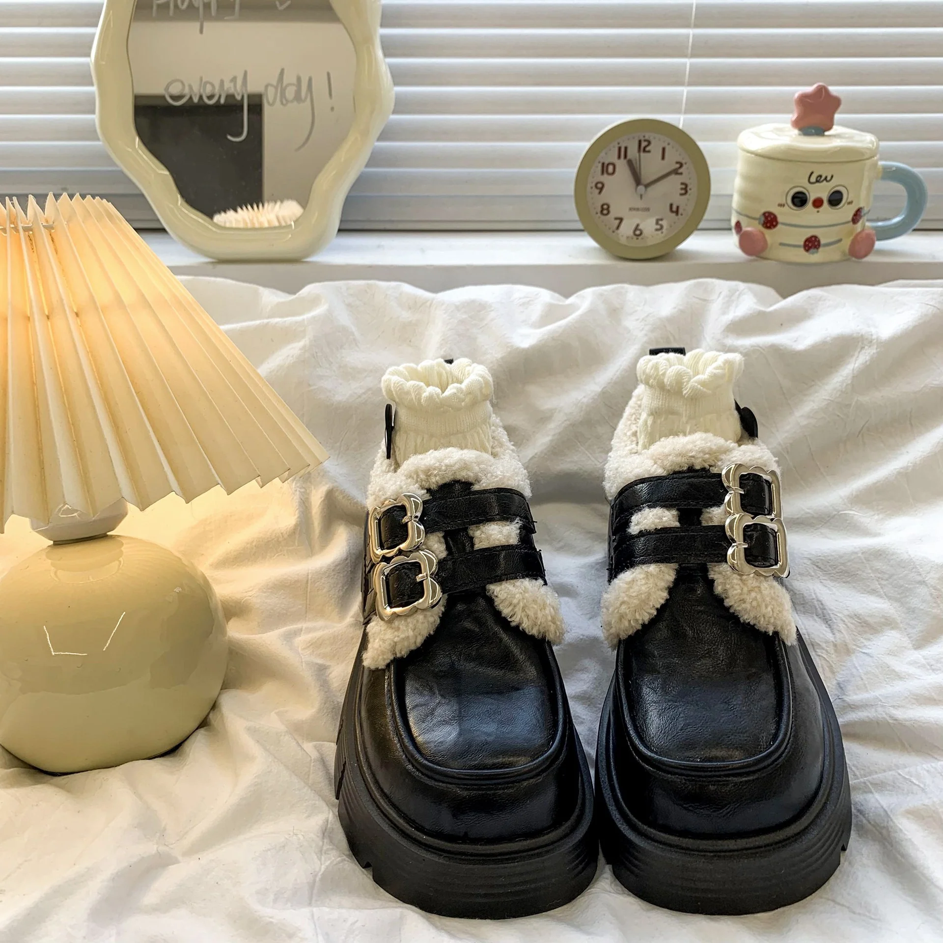 Damen Winterstiefel mit flauschigem Innenfutter und modischer Schnalle Heidi Mode - Image 3