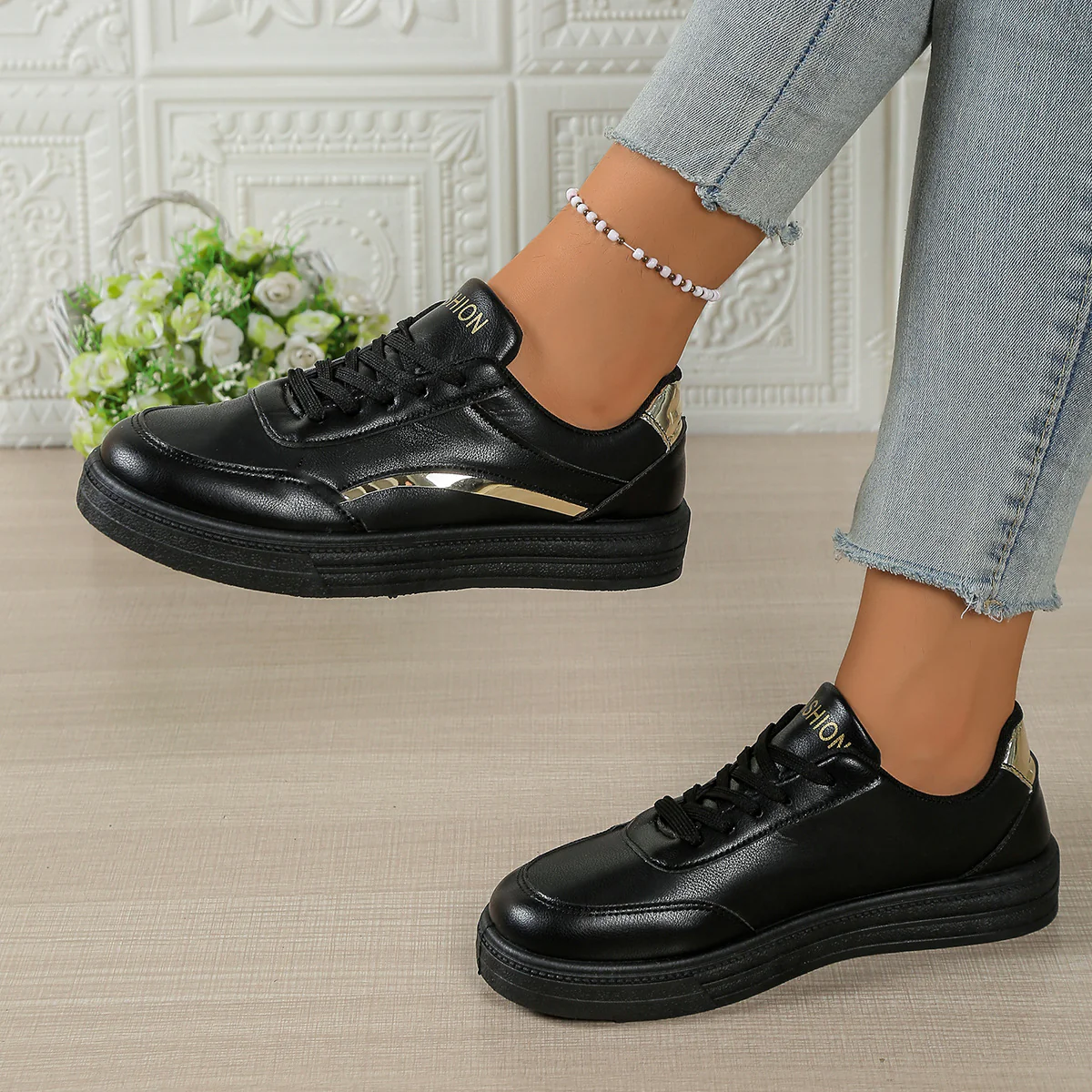 DamenModische Sneakers mit glänzenden Akzenten und komfortabler Sohle Heidi Mode - Image 3