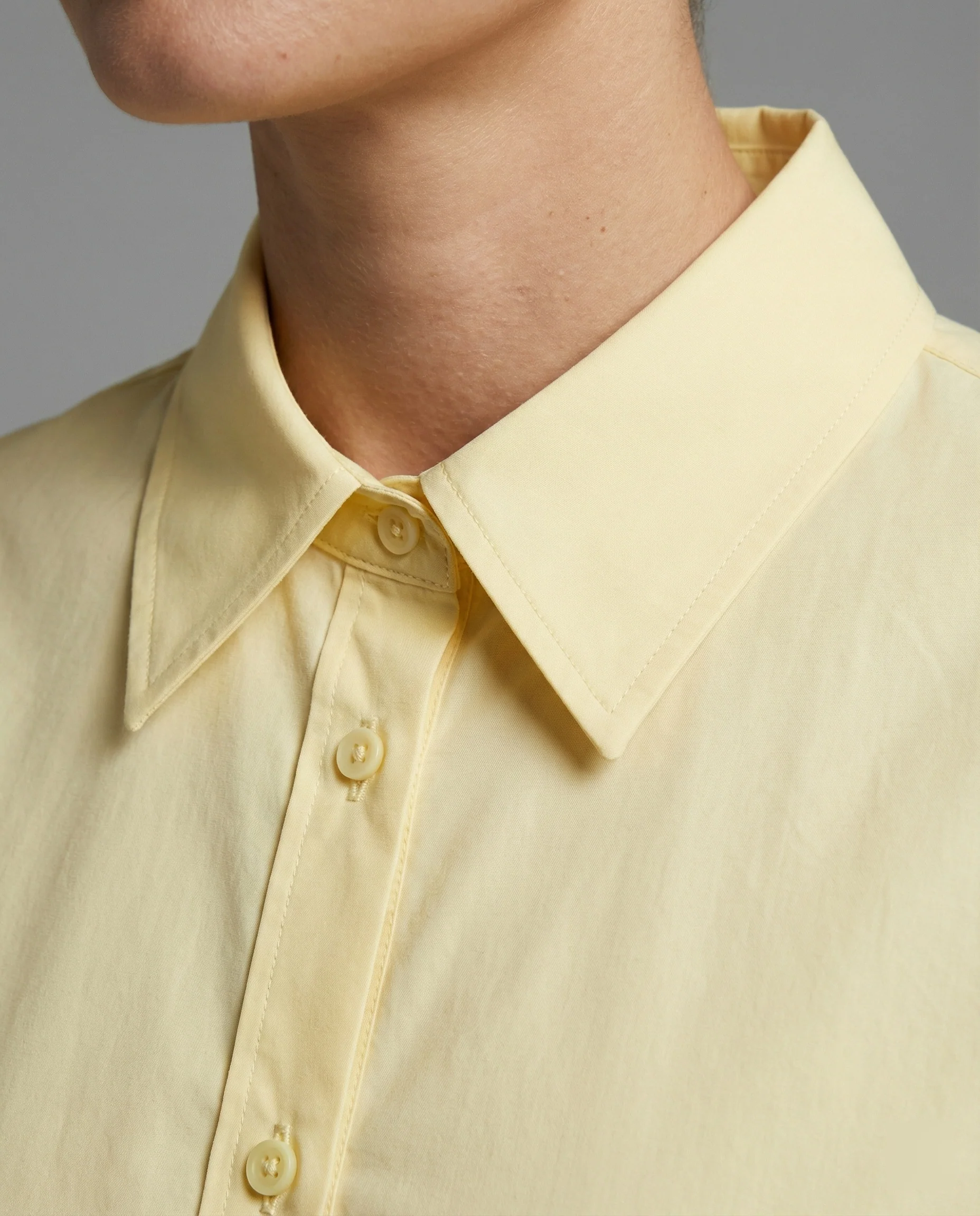 Elegante französische Kurzarmbluse mit Taillengürtel Gelb für Damen - Image 2