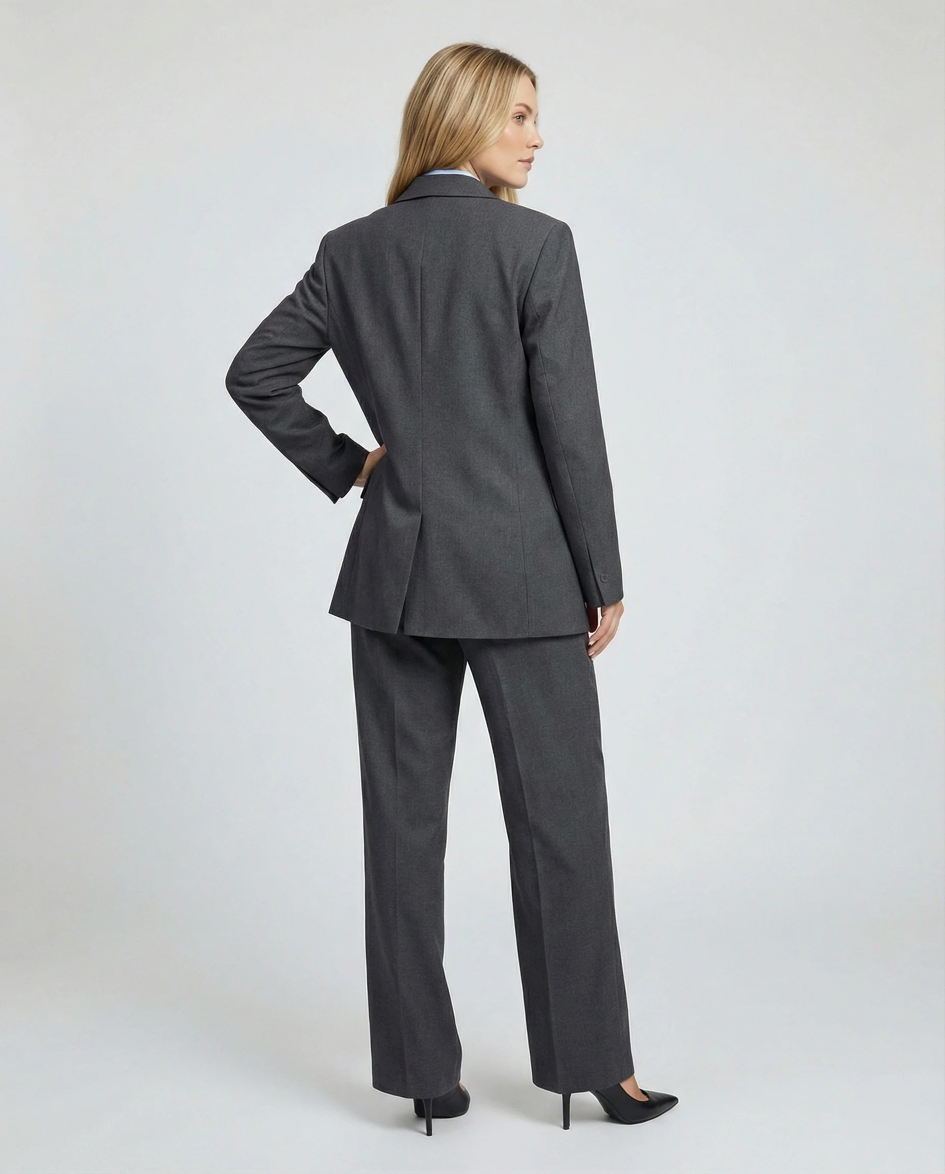 Eleganter grauer Damen Hosenanzug für Business und professionelle Vorstellungsgespräche - Image 3