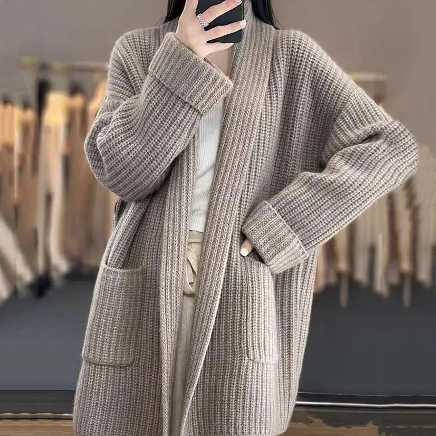 Heidi-Mode | Lässiger, Einfacher, Mittellanger Pullover mit Taschen - Image 2