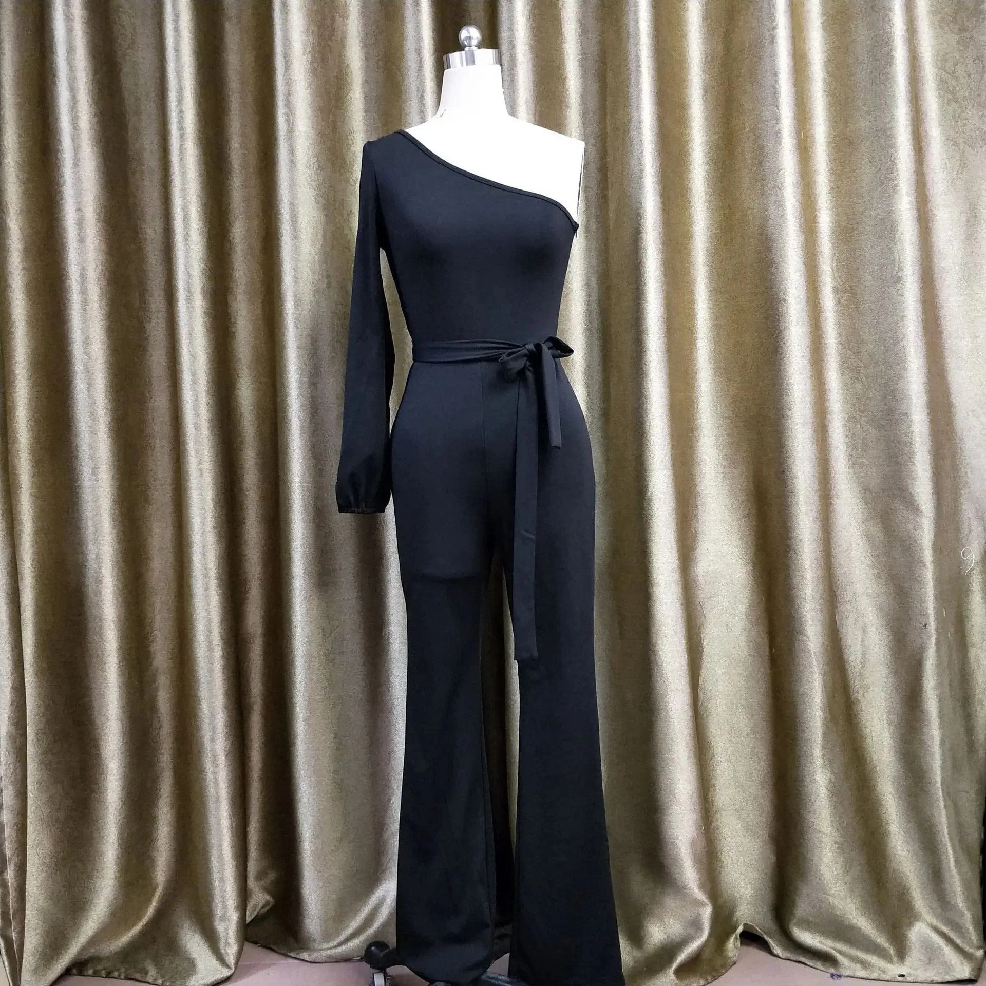 Heidi-Mode | Asymmetrischer Ein-Schulter-Overall - Image 7