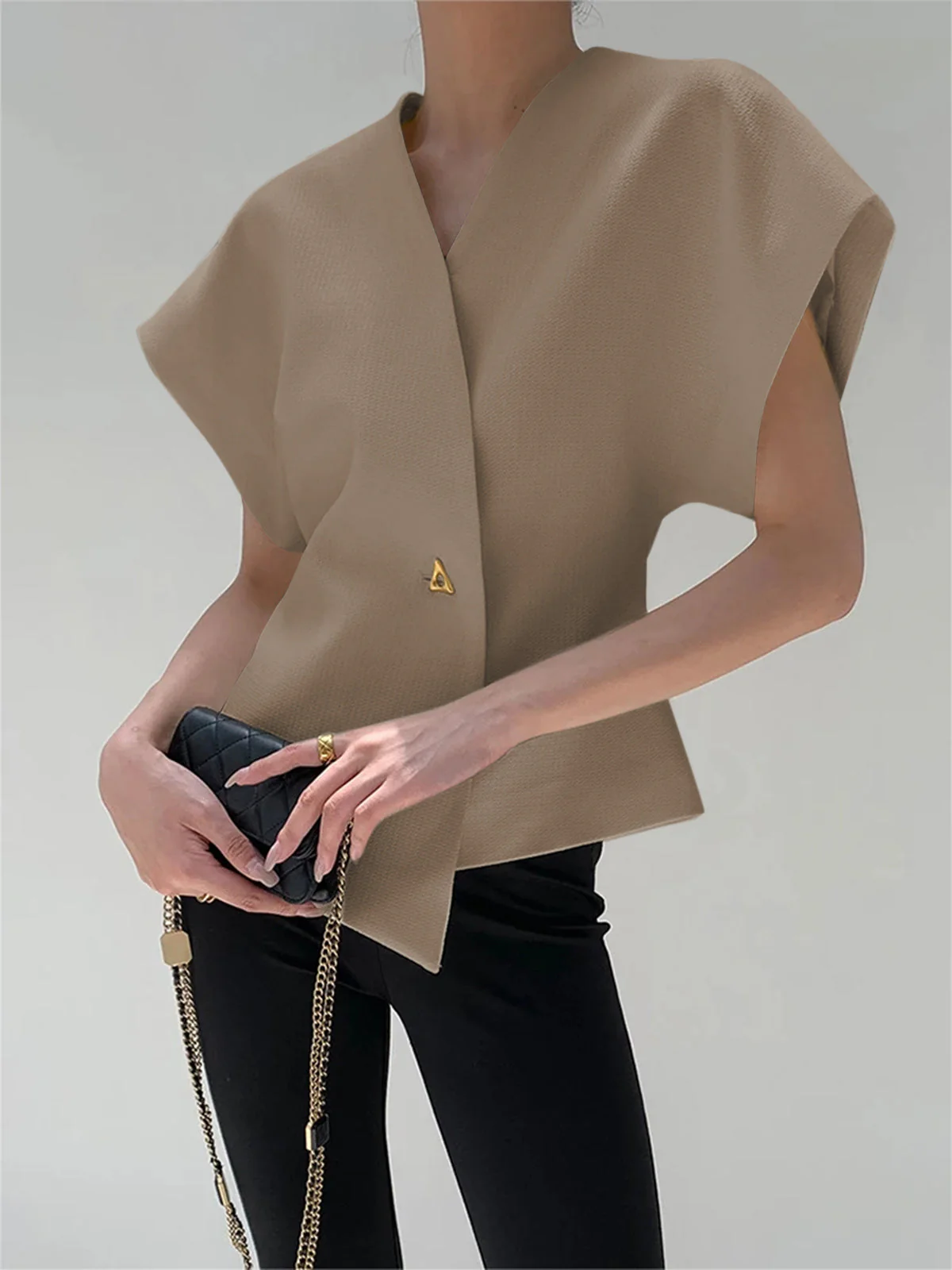 Heidi-Mode | Asymmetrisches Oberteil mit V-Ausschnitt und Leichtem Stoff für Frauen - Image 6