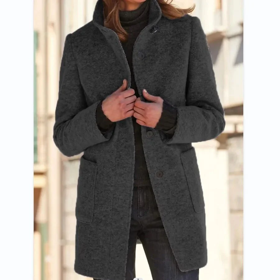 Heidi-Mode | Grauer Wollmantel mit Hohem Kragen und Taschen - Image 5