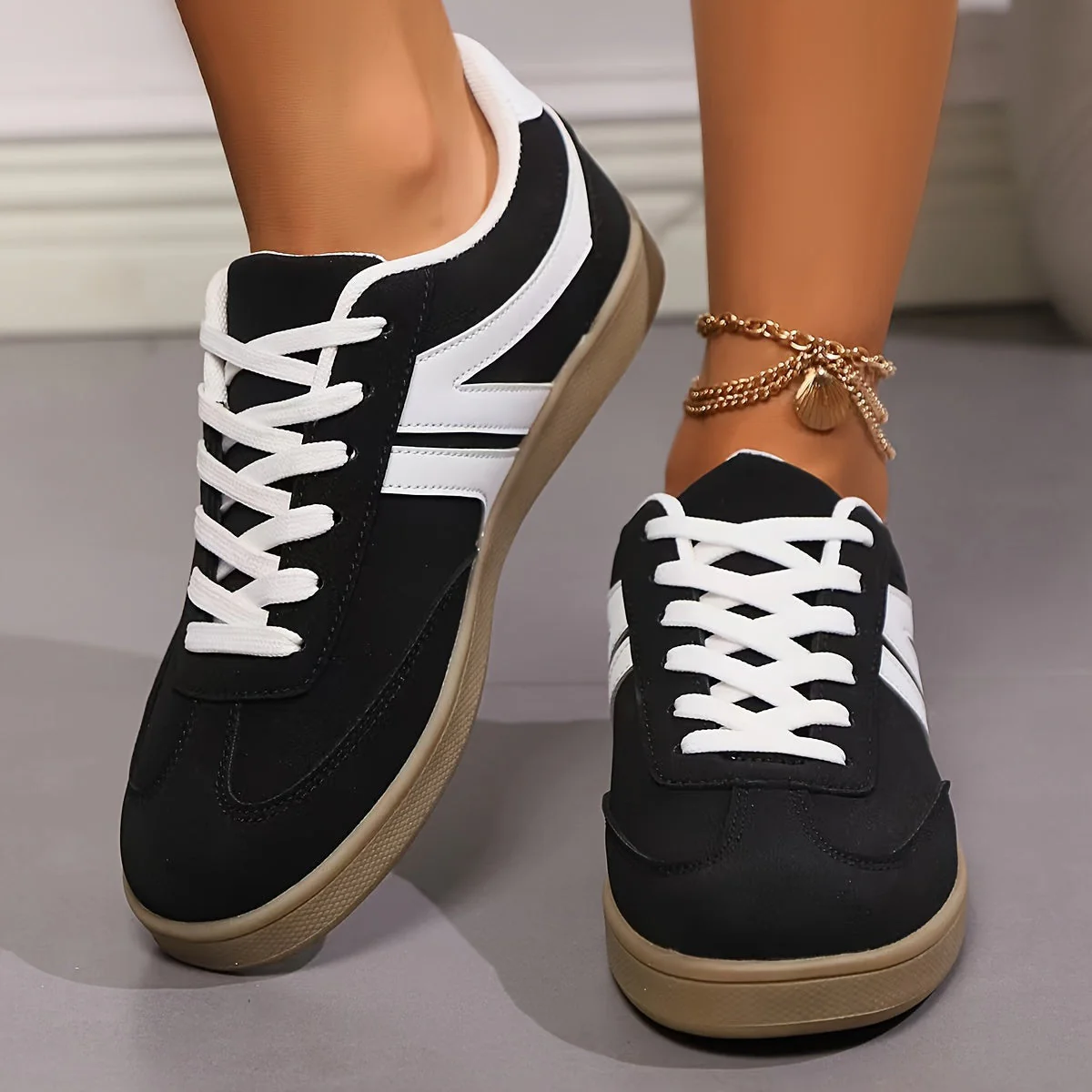 Heidi-Mode | Bequeme Damensneaker In Einfarbigen Farben - Image 8
