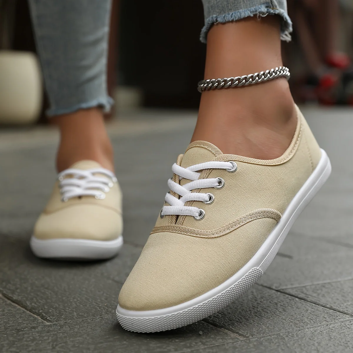 Heidi-Mode | Bequeme Niedrige Canvas Schnürschuhe - Image 8