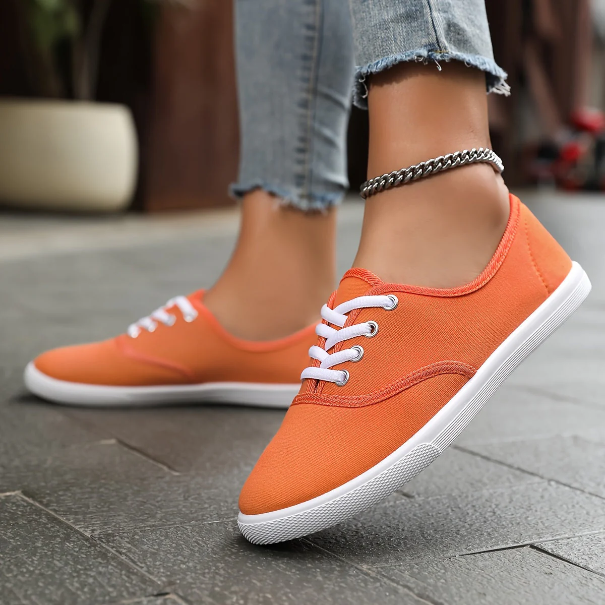 Heidi-Mode | Bequeme Niedrige Canvas Sneakers In Weiß - Image 8