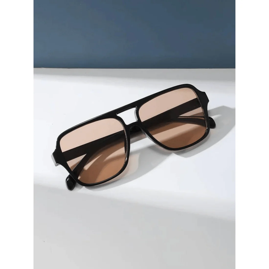 Heidi-Mode | Übergröße Sonnenbrille für Damen Chic & Trendy - Image 4