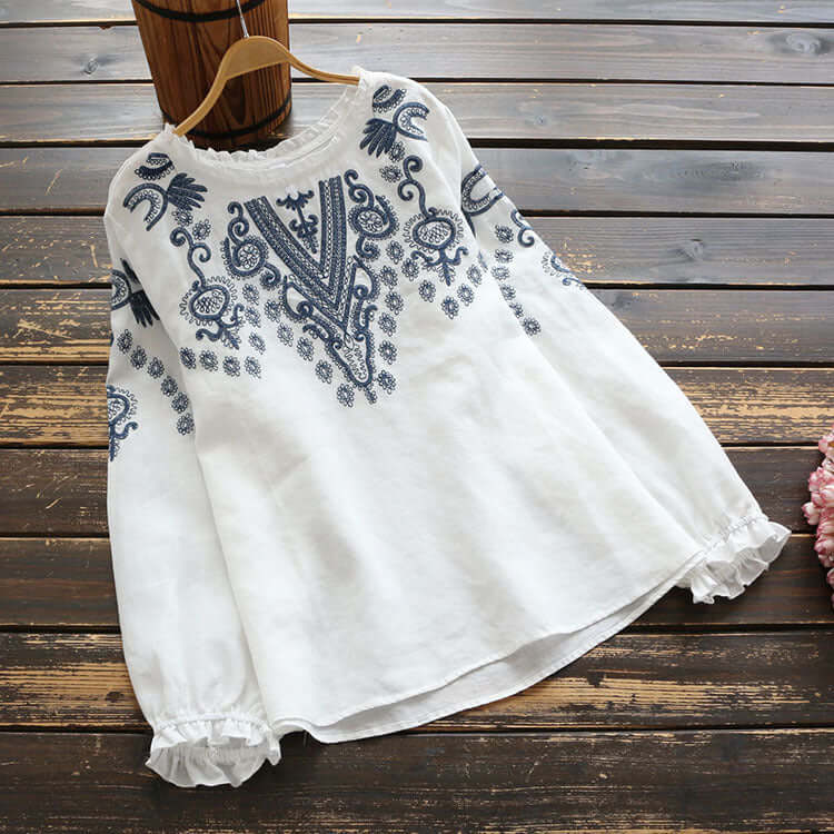 Heidi-Mode | Besticktes Rundhals-Shirt - Image 3