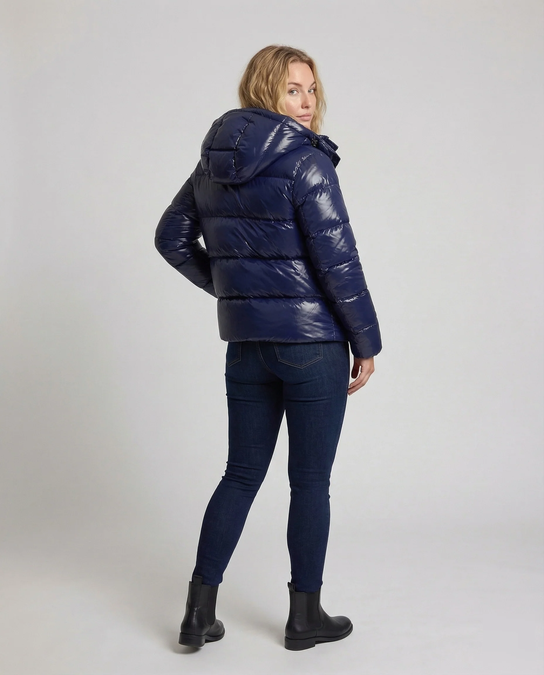 Damen Pufferjacke mit Glanz – Kapuze & Gepolstertes Innenfutter, Tailliert, Herbst/Winter | Heidi-Mode - Image 3