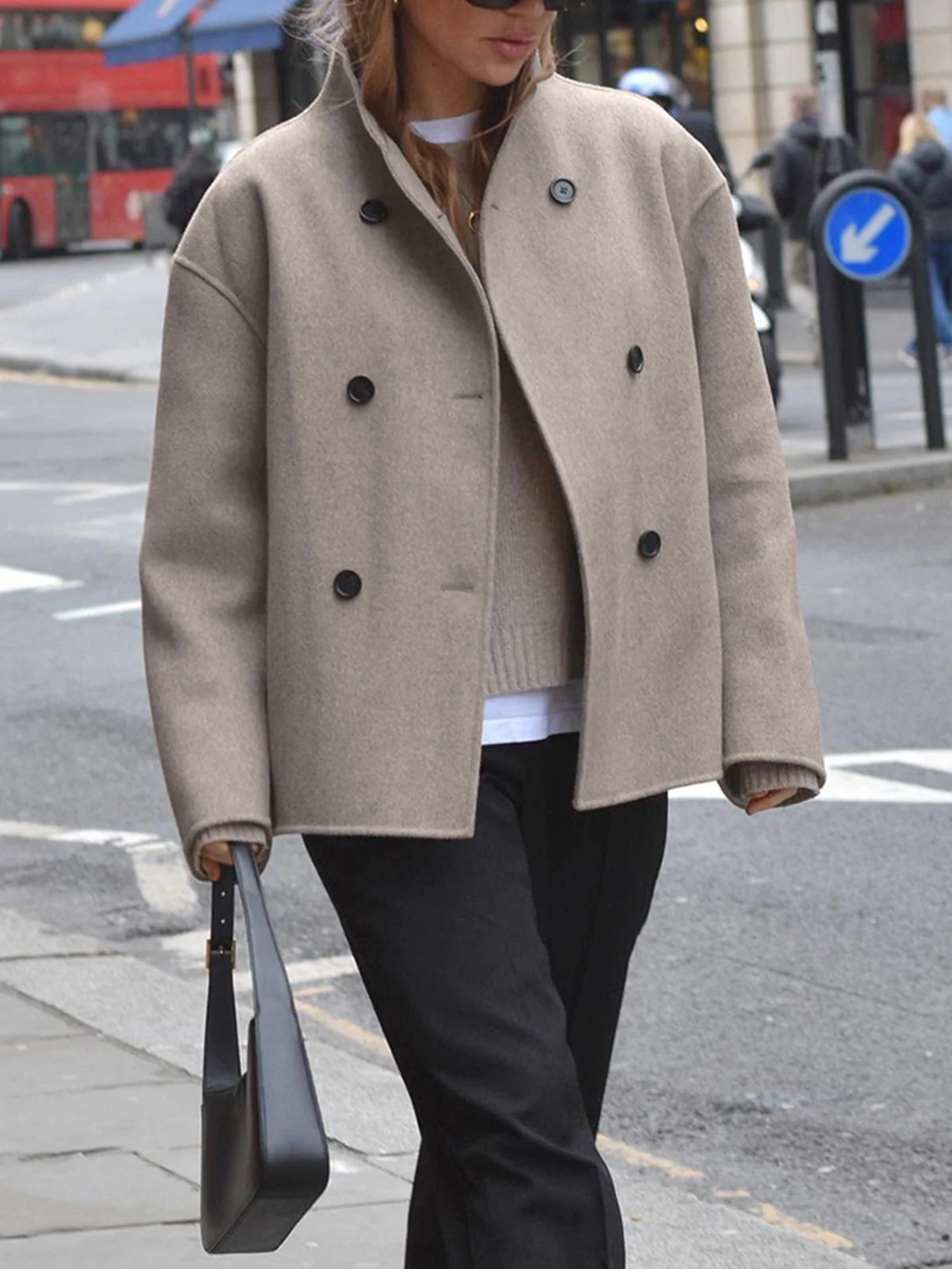 Heidi-Mode | Damenjacke - Beige Kurze Wolljacke mit Stehkragen und Knopfverschluss - Image 3