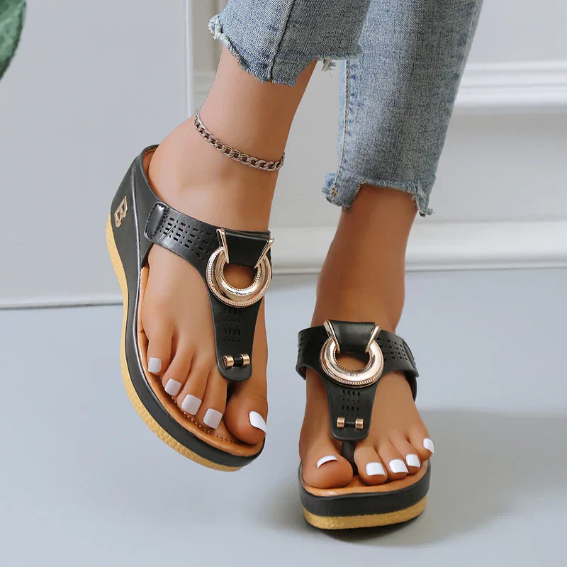 Heidi-Mode | Damen Römersandalen mit Keilabsatz und Plateau - Image 2
