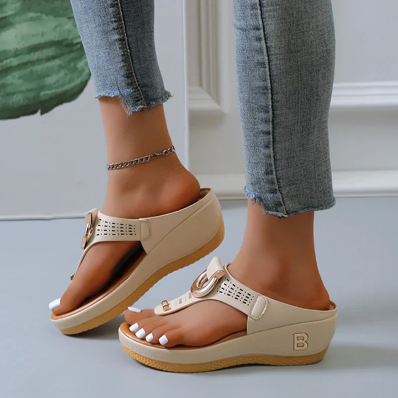 Heidi-Mode | Damen Römersandalen mit Keilabsatz und Plateau - Image 3