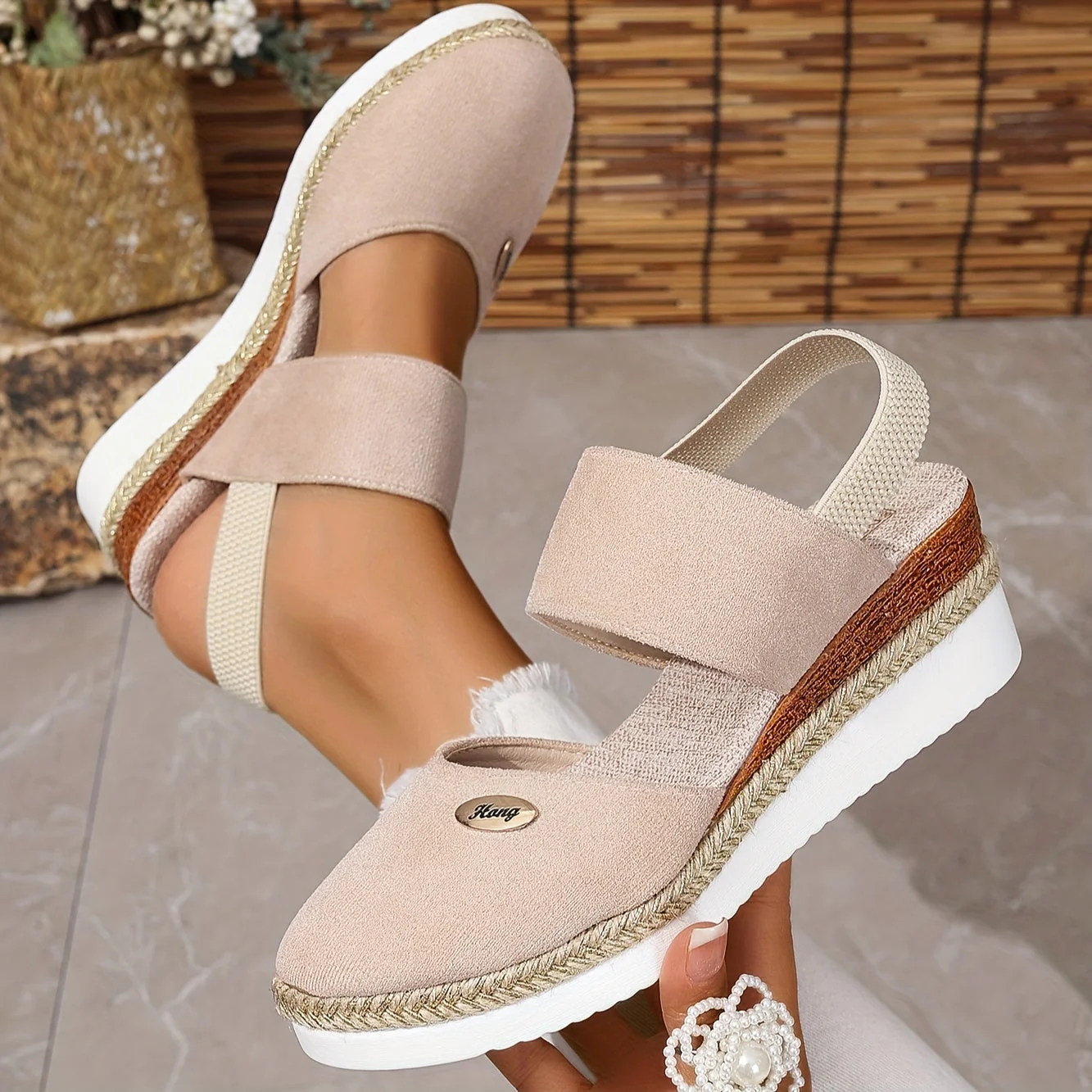 Heidi-Mode | Damen Sandalen Auf Plattform: Rutschfest, Geschlossene Zehe, Elastischer Riemen - Image 12