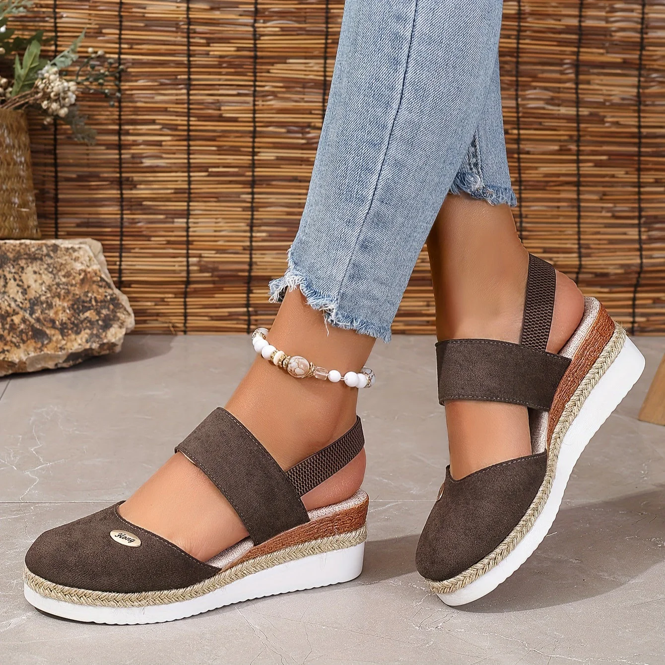Heidi-Mode | Damen Sandalen Auf Plattform: Rutschfest, Geschlossene Zehe, Elastischer Riemen - Image 26