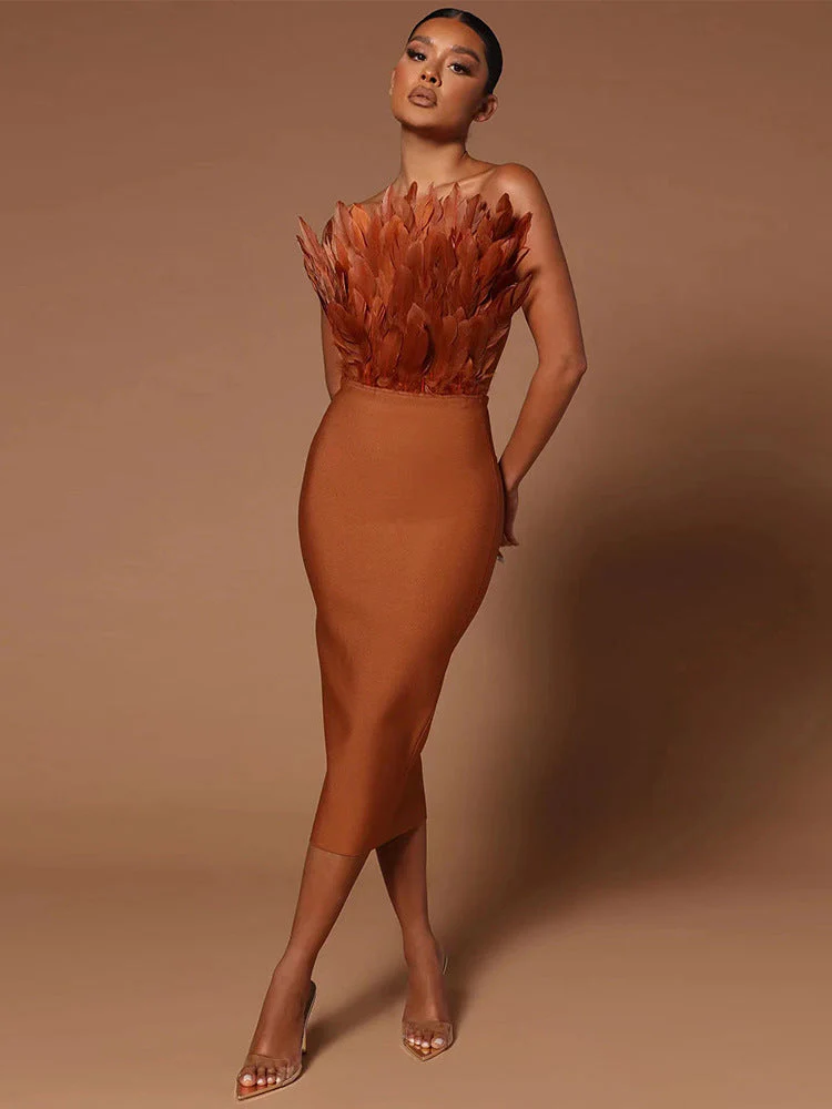 Heidi-Mode | Damenkleid mit Taillenbetonung und Federverzierung - Image 3
