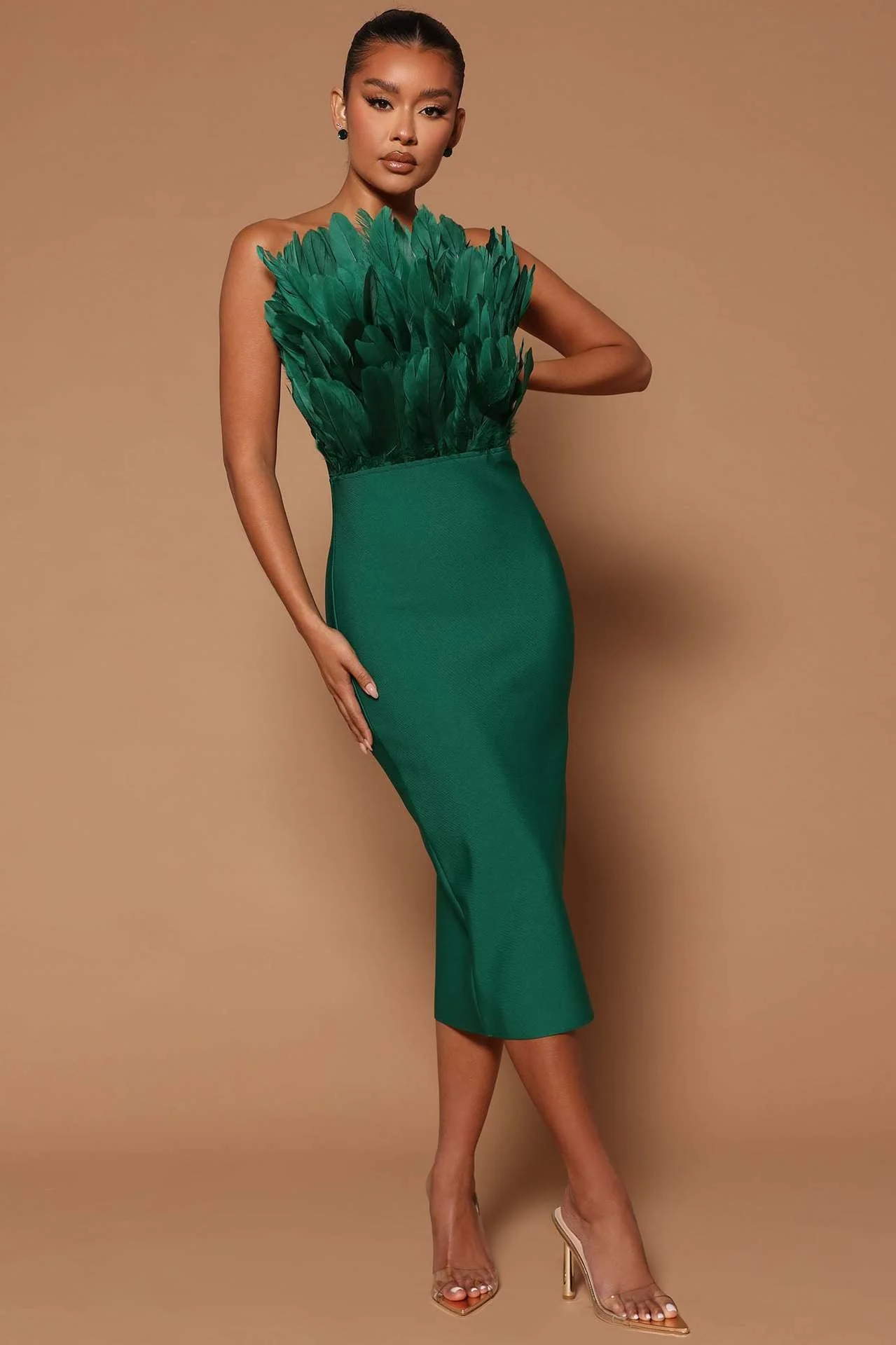 Heidi-Mode | Damenkleid mit Taillenbetonung und Federverzierung - Image 6