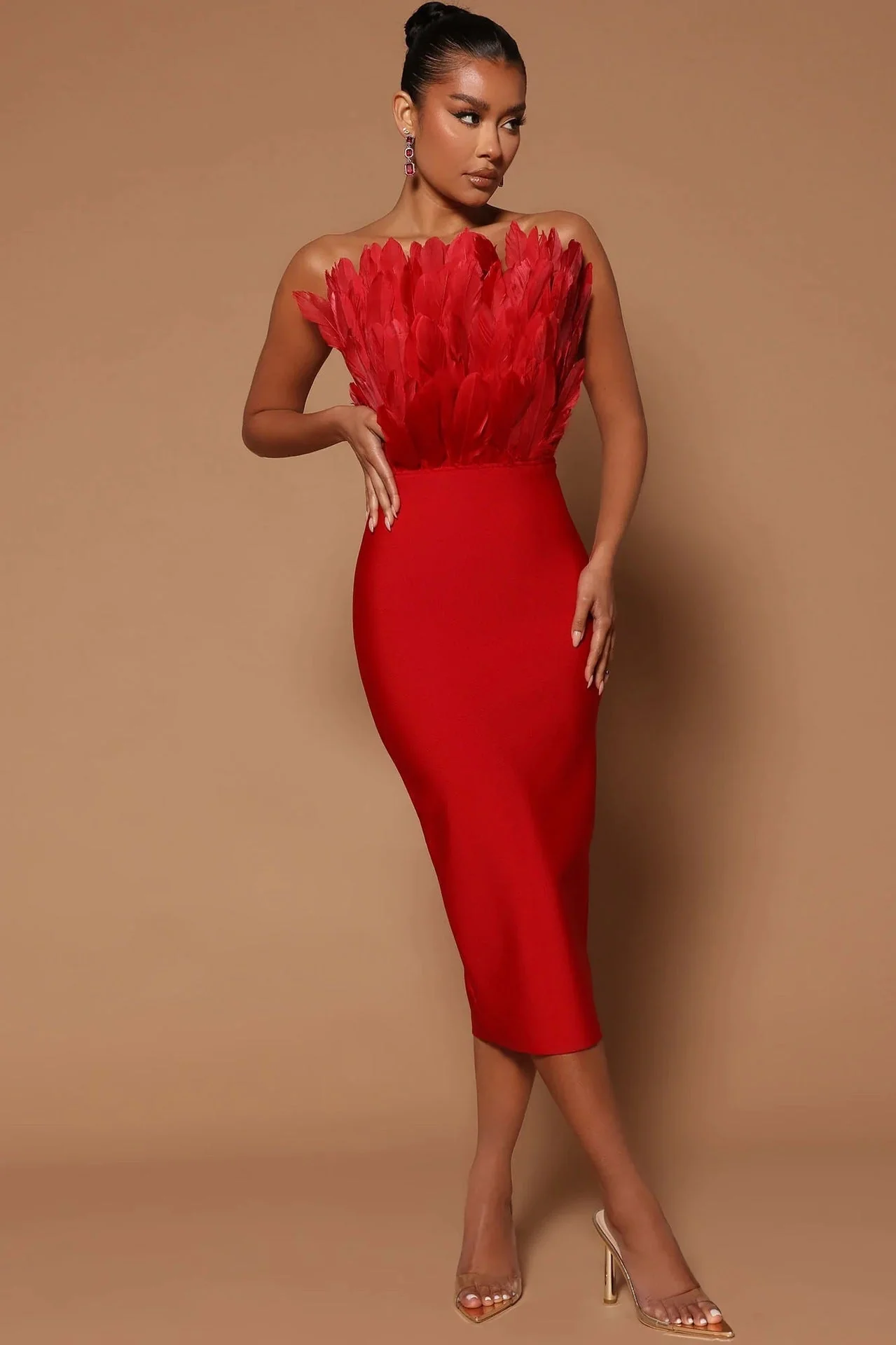 Heidi-Mode | Damenkleid mit Taillenbetonung und Federverzierung - Image 7