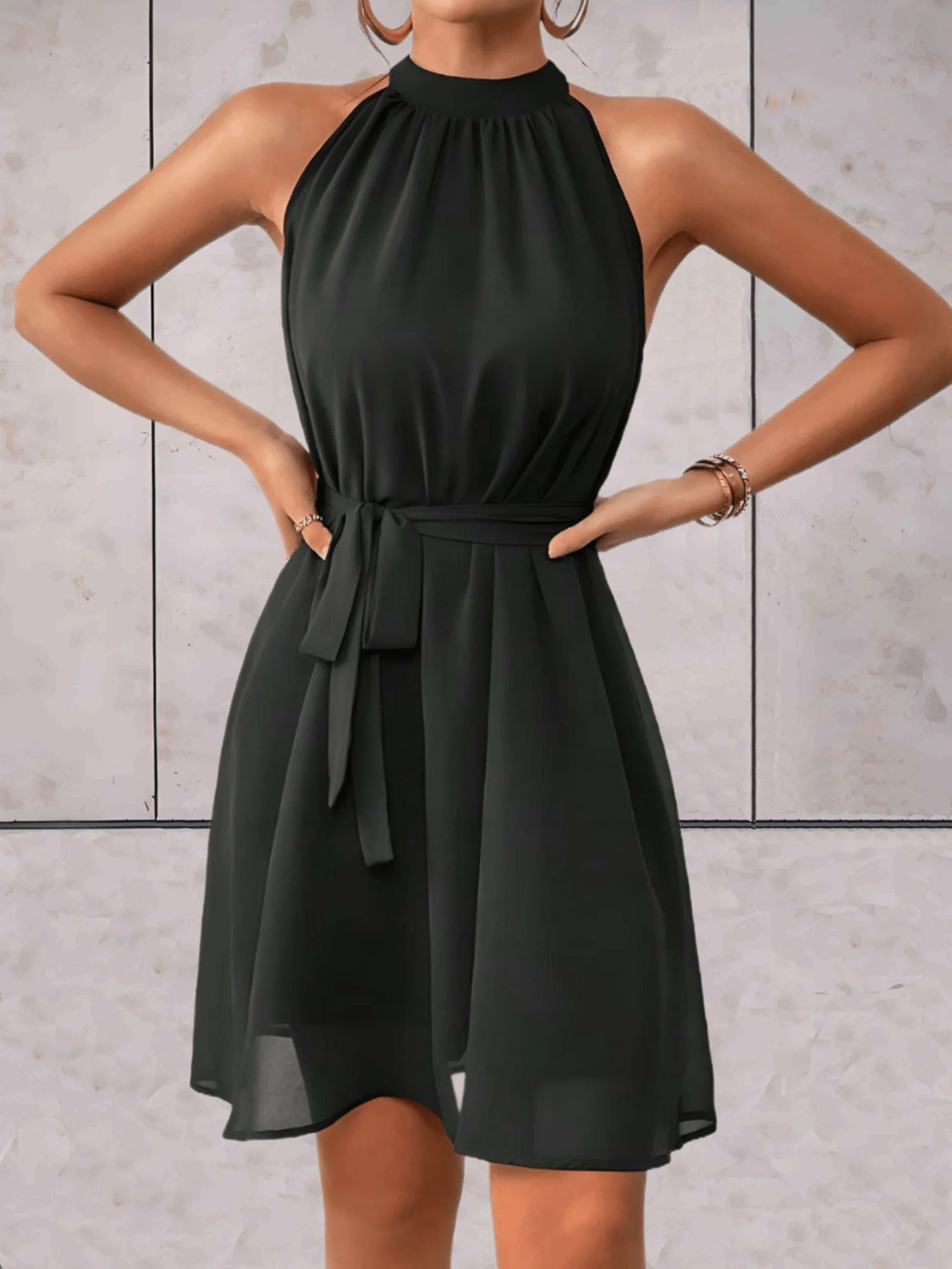 Heidi-Mode | Danes Mini Kleid Einfarbiges Ärmelloses Kleid mit Rundhalsausschnitt und Bindegürtel - Image 6