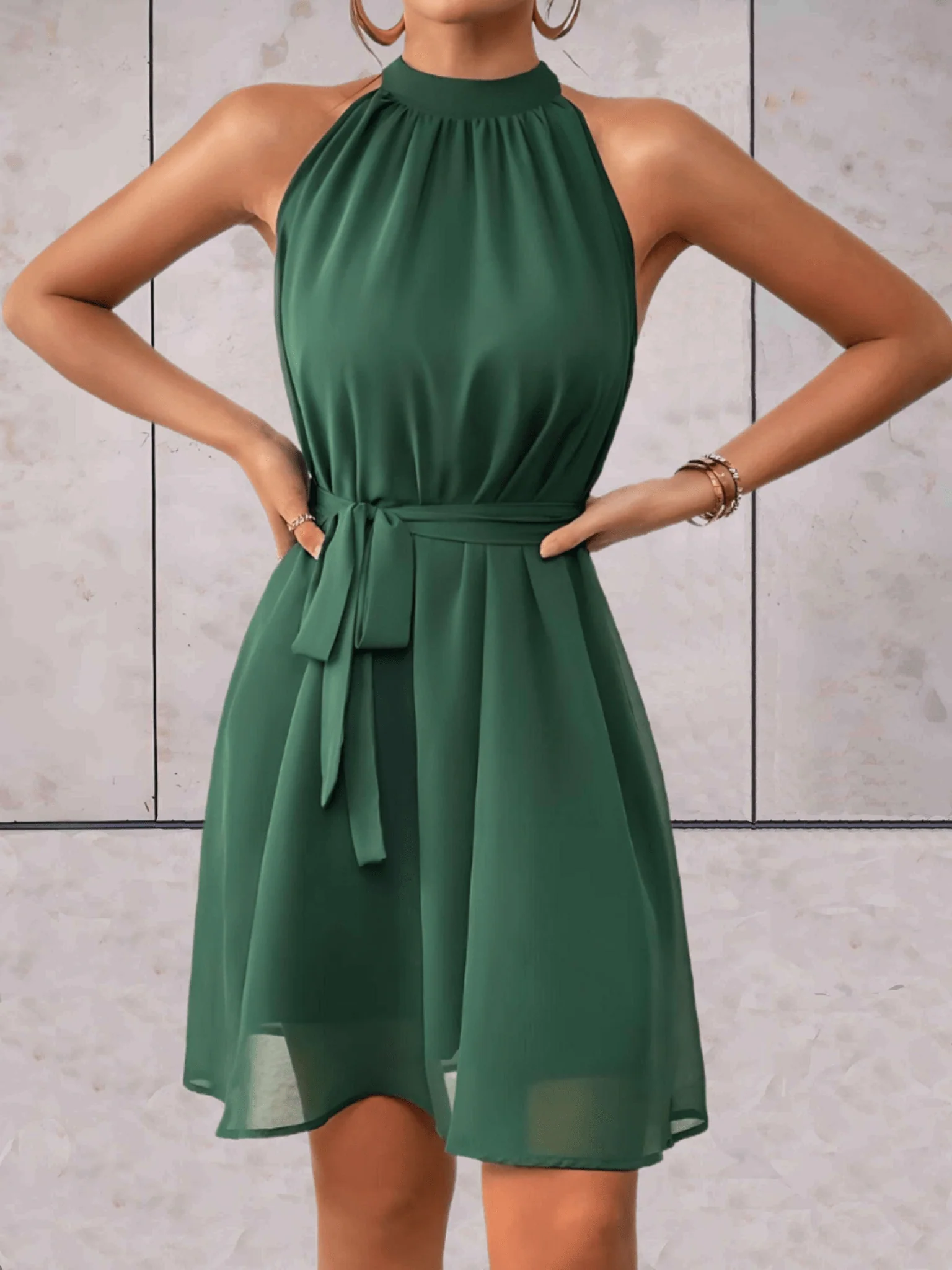 Heidi-Mode | Danes Mini Kleid Einfarbiges Ärmelloses Kleid mit Rundhalsausschnitt und Bindegürtel - Image 7