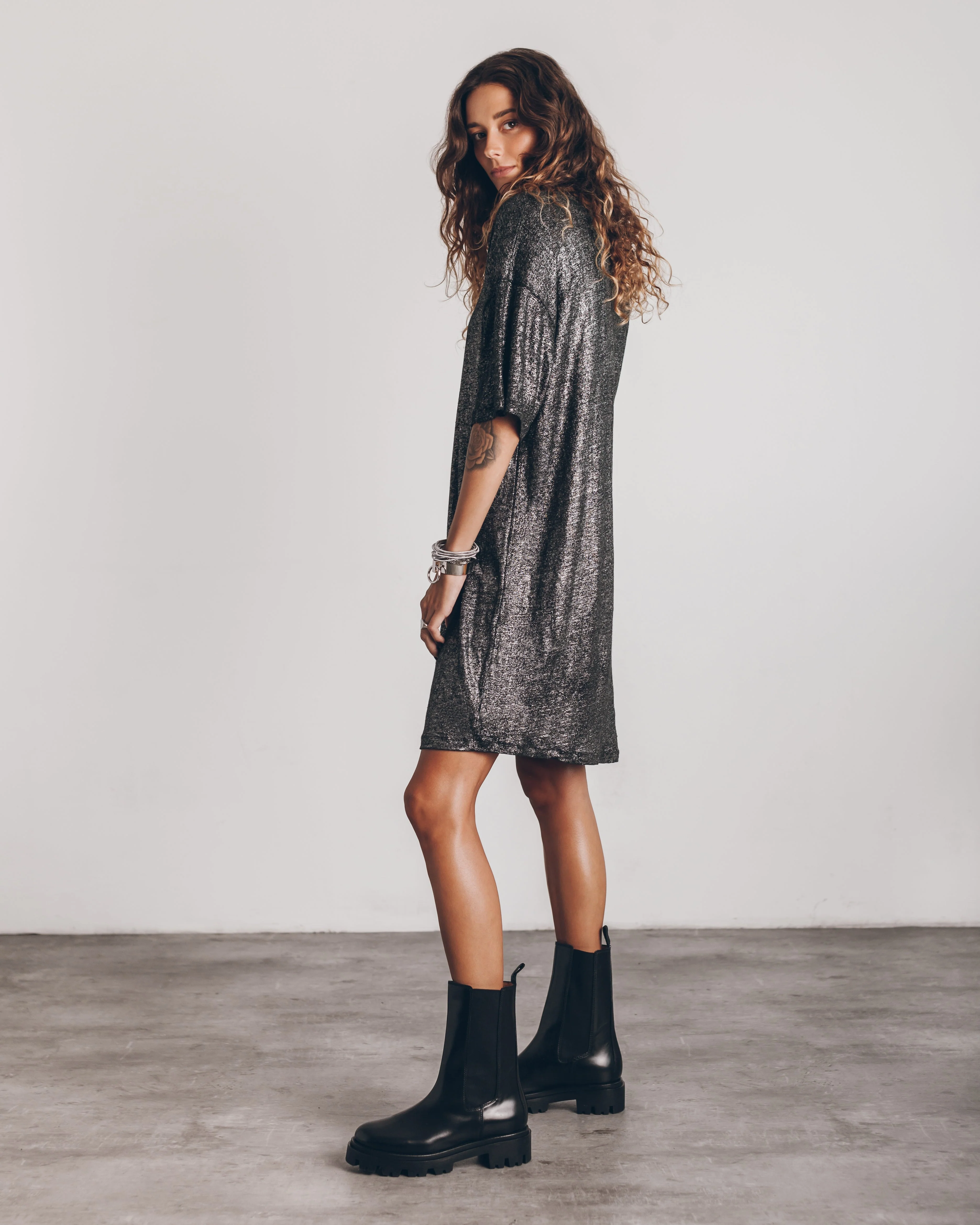 Heidi-Mode | Das Dunkel Glitzernde Leinenkleid - Image 8
