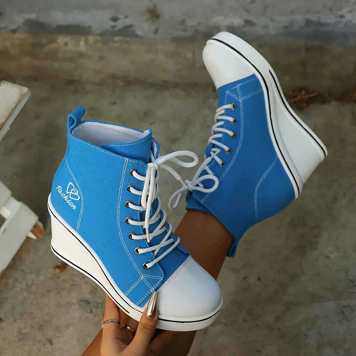 Heidi-Mode | Einfache Canvas Stiefeletten mit Liebesmotiv - Image 12