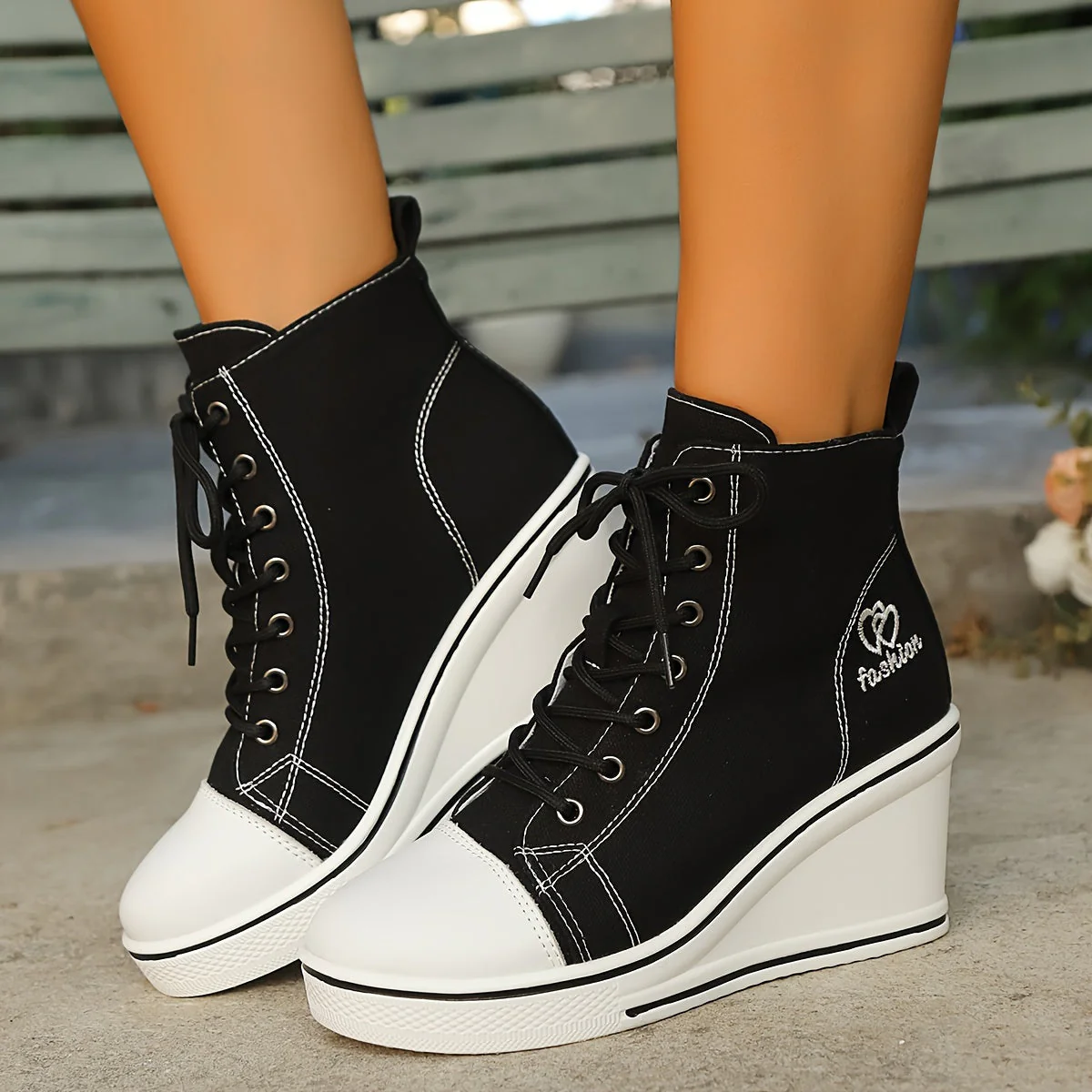 Heidi-Mode | Einfache Canvas Stiefeletten mit Liebesmotiv - Image 15