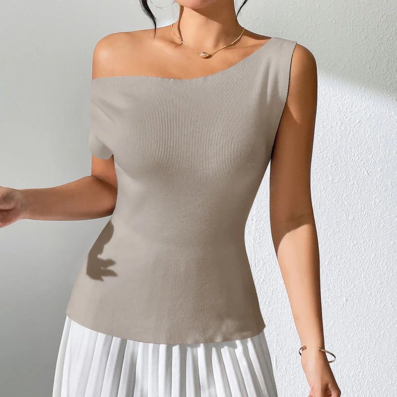 Heidi-Mode | Einfarbiges Ärmelloses Top mit Schulterfreiem Strickdesign - Image 12