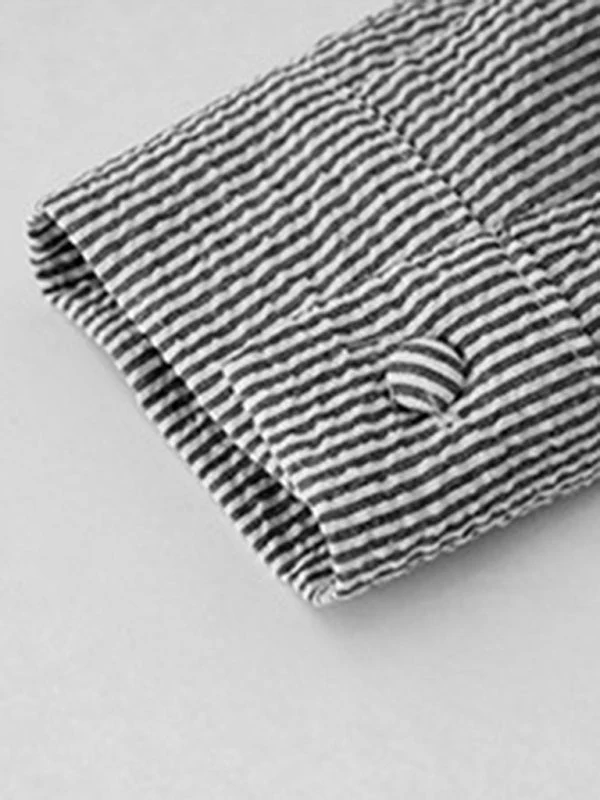 Heidi-Mode | Elegantes Pendler-Oberteil mit Offenen Knöpfen und Rüschen - Image 15