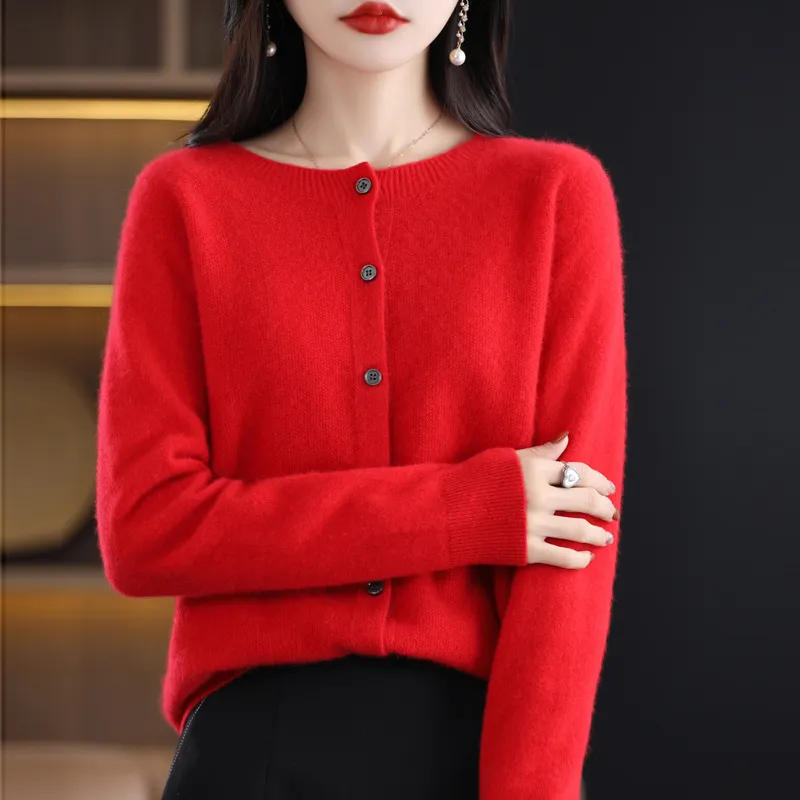 Heidi-Mode | Elegante Damenstrickjacke für Ultimativen Komfort - Image 2