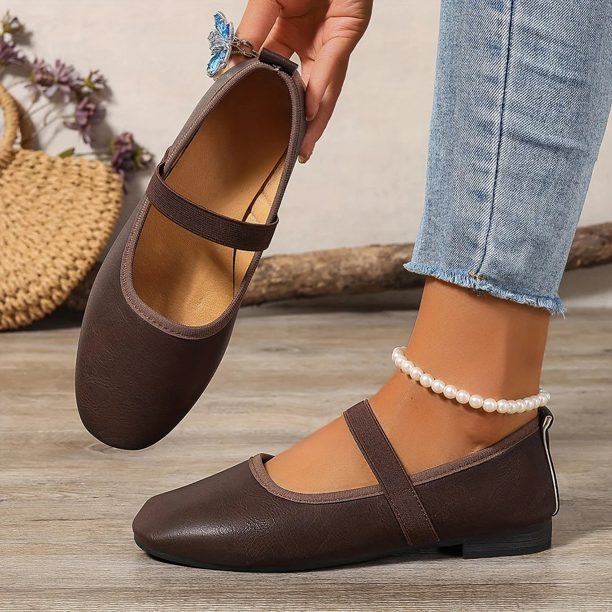 Heidi-Mode | Elegante Weiße Mary Jane Ballerinas - Image 11