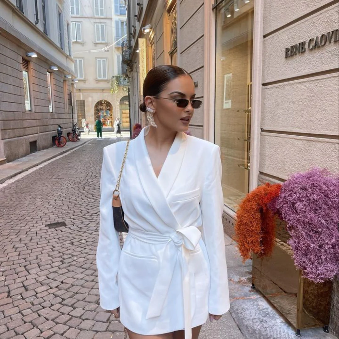 Heidi-Mode | Eleganter Blazer mit Gürtel und Passender Hose - Image 3