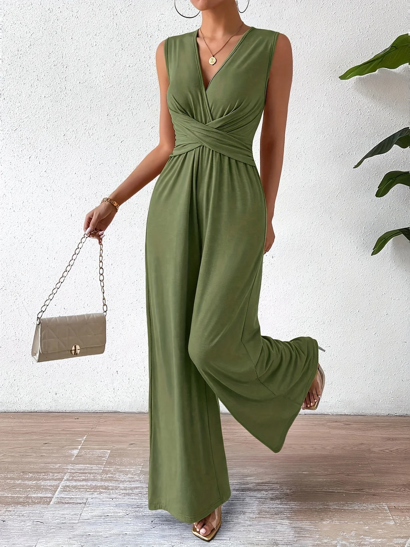 Heidi-Mode | Eleganter Ärmelloser Jumpsuit mit Schmeichelhafter Passform - Image 2