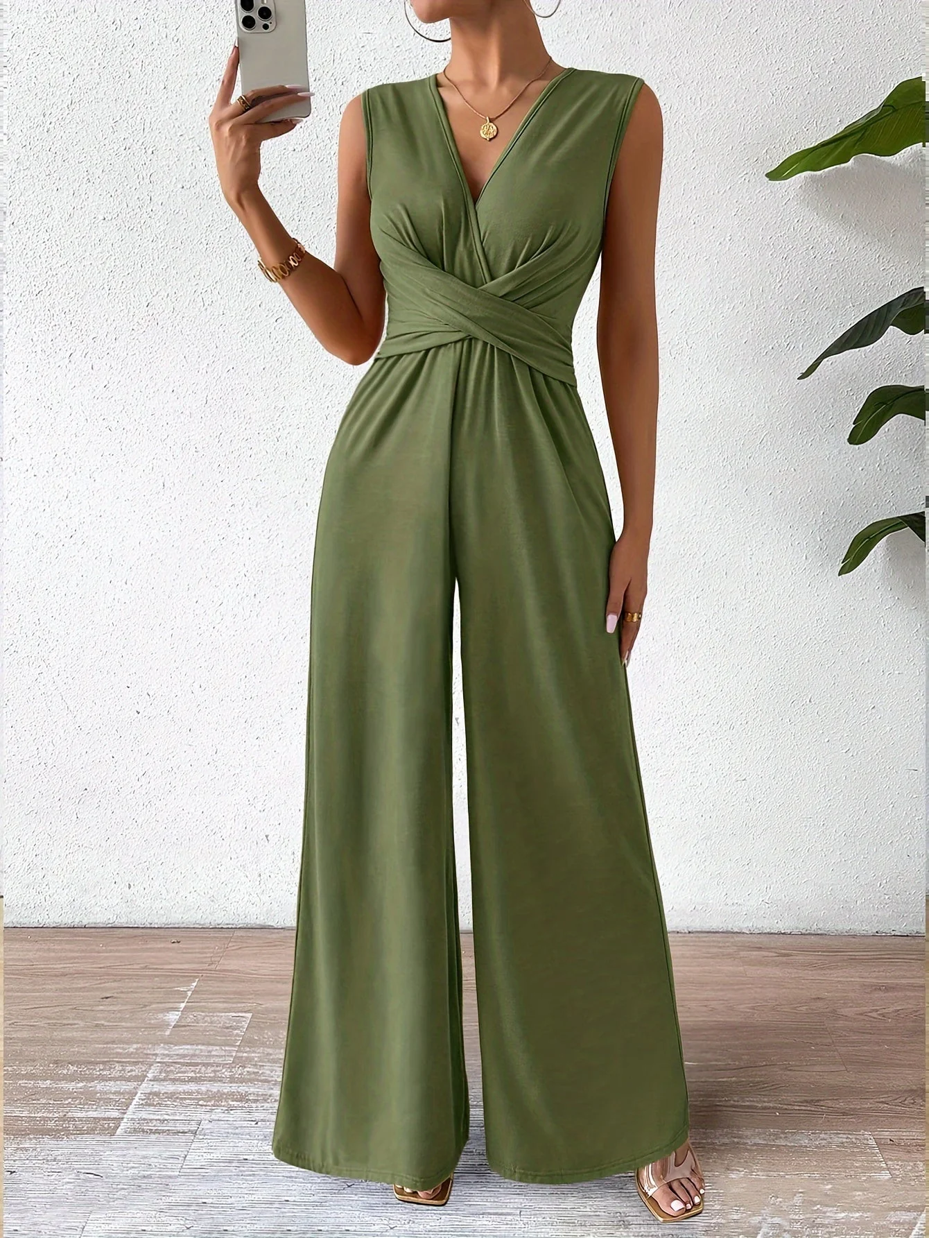 Heidi-Mode | Eleganter Ärmelloser Jumpsuit mit Schmeichelhafter Passform - Image 4