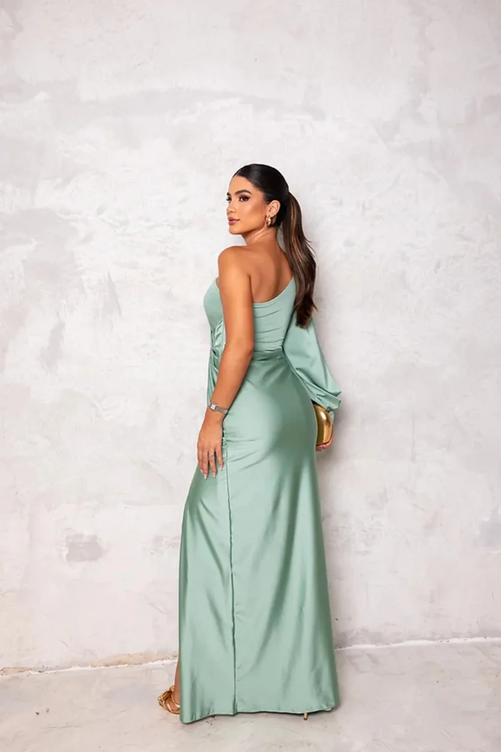 Heidi-Mode | Elegantes Kleid mit Finesse - Image 3