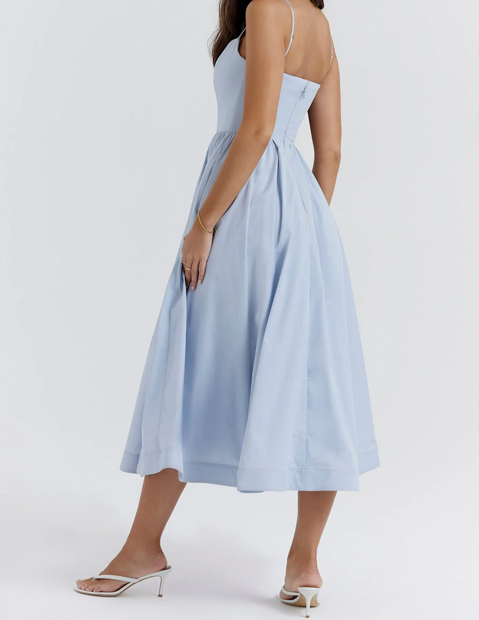 Heidi-Mode | Elegantes Midikleid Look - Image 11