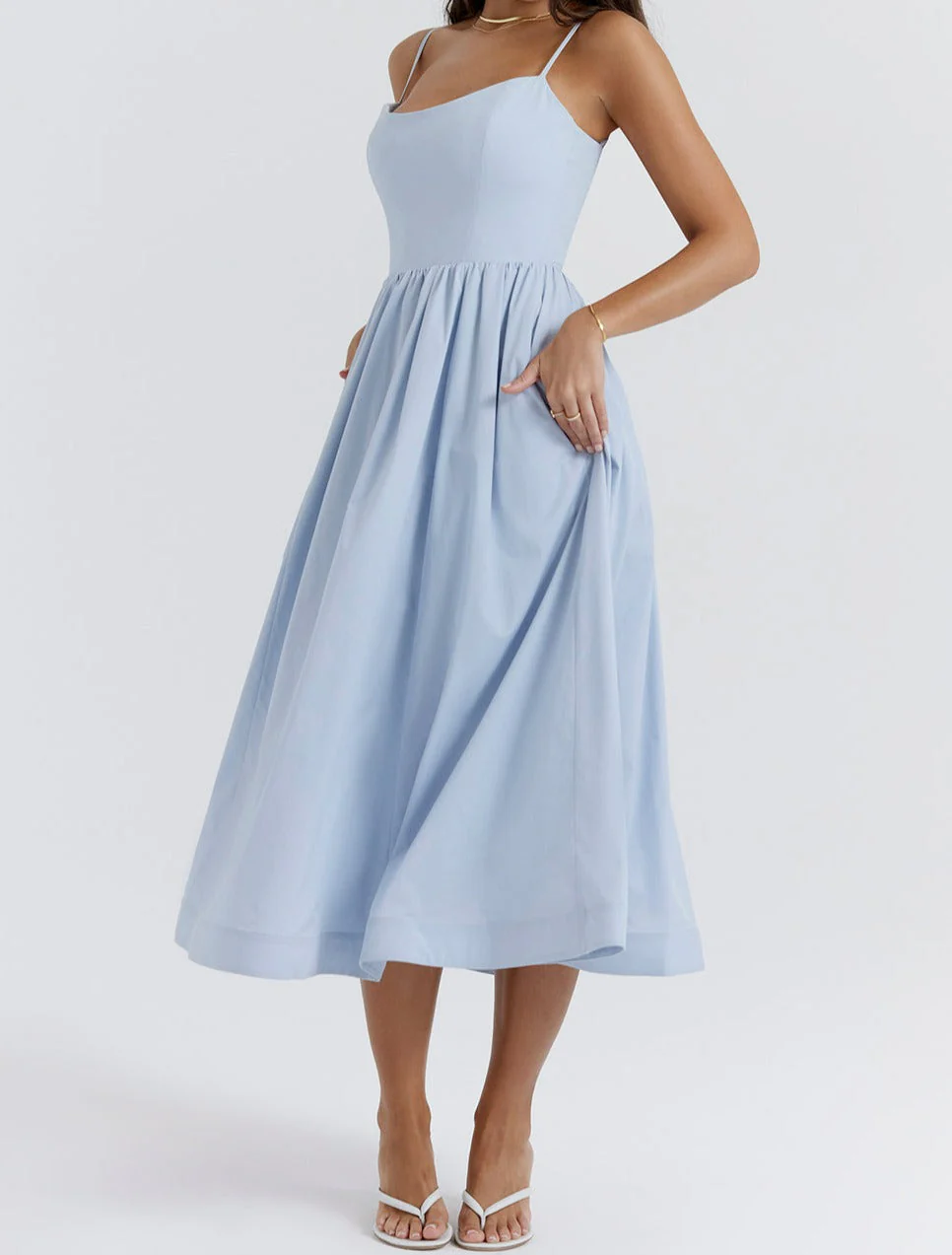 Heidi-Mode | Elegantes Midikleid Look - Image 2