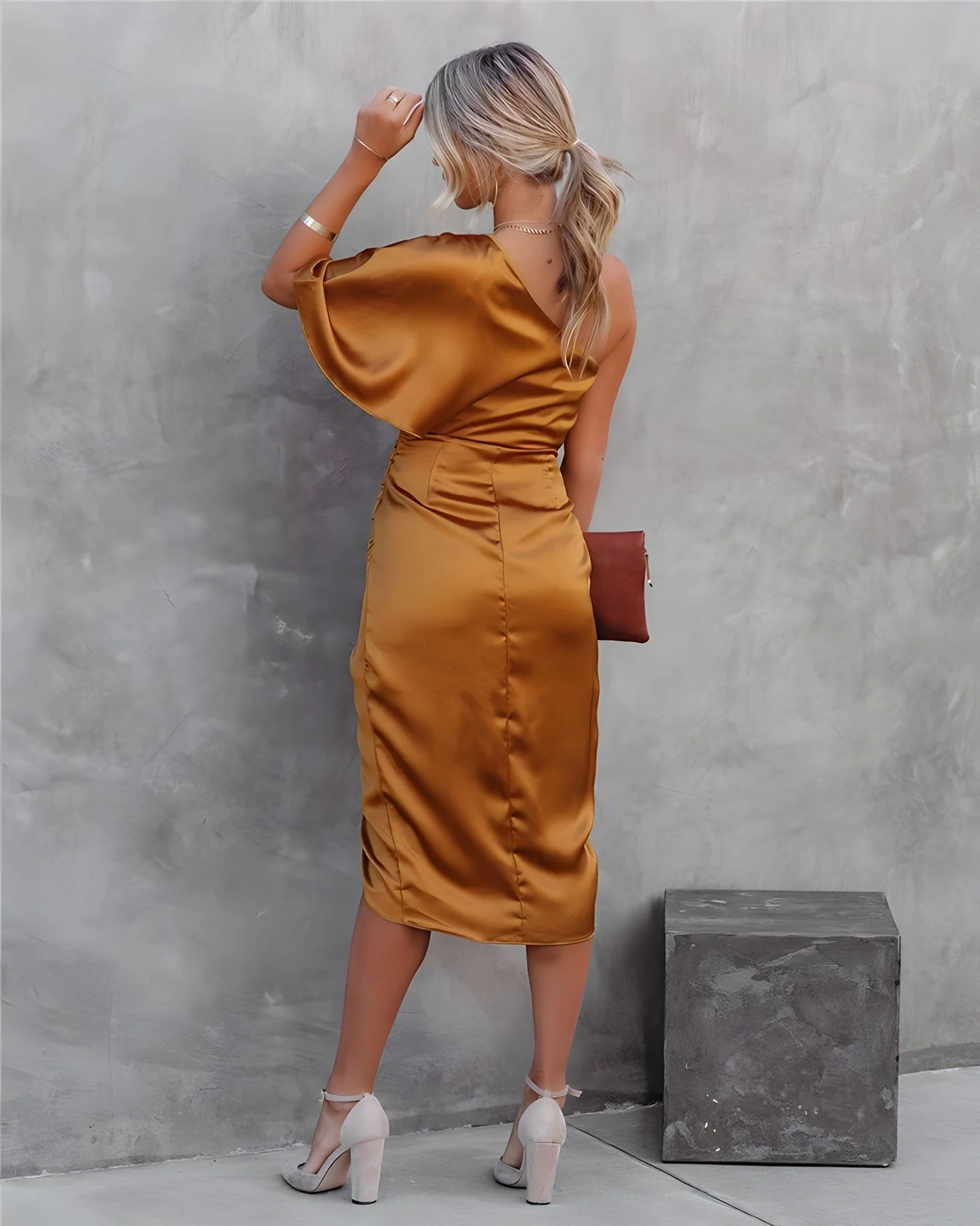 Heidi-Mode | Elegantes-One-Shoulder-Abendkleid-Aus-Satin-Asymmetrisches-Partykleid-Aus-Satin-Mit-Ruschen - Image 12