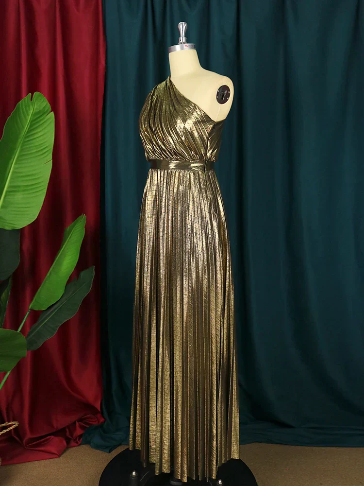 Heidi-Mode | Elegantes One Shoulder Abendkleid In Metallic Optik - Image 3