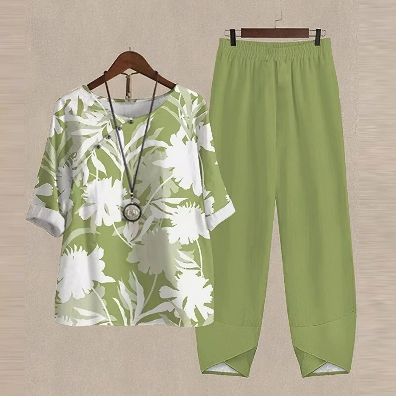 Heidi-Mode | Elegantes Zweiteiliges Set mit Schmetterlingsdruck für Damen - Image 4