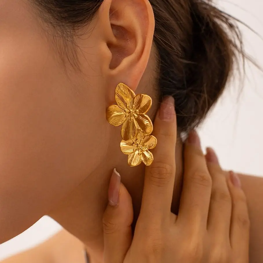 Heidi-Mode | Hypoallergene Vintage-Blumenstecker, 18K Vergoldet - Image 6