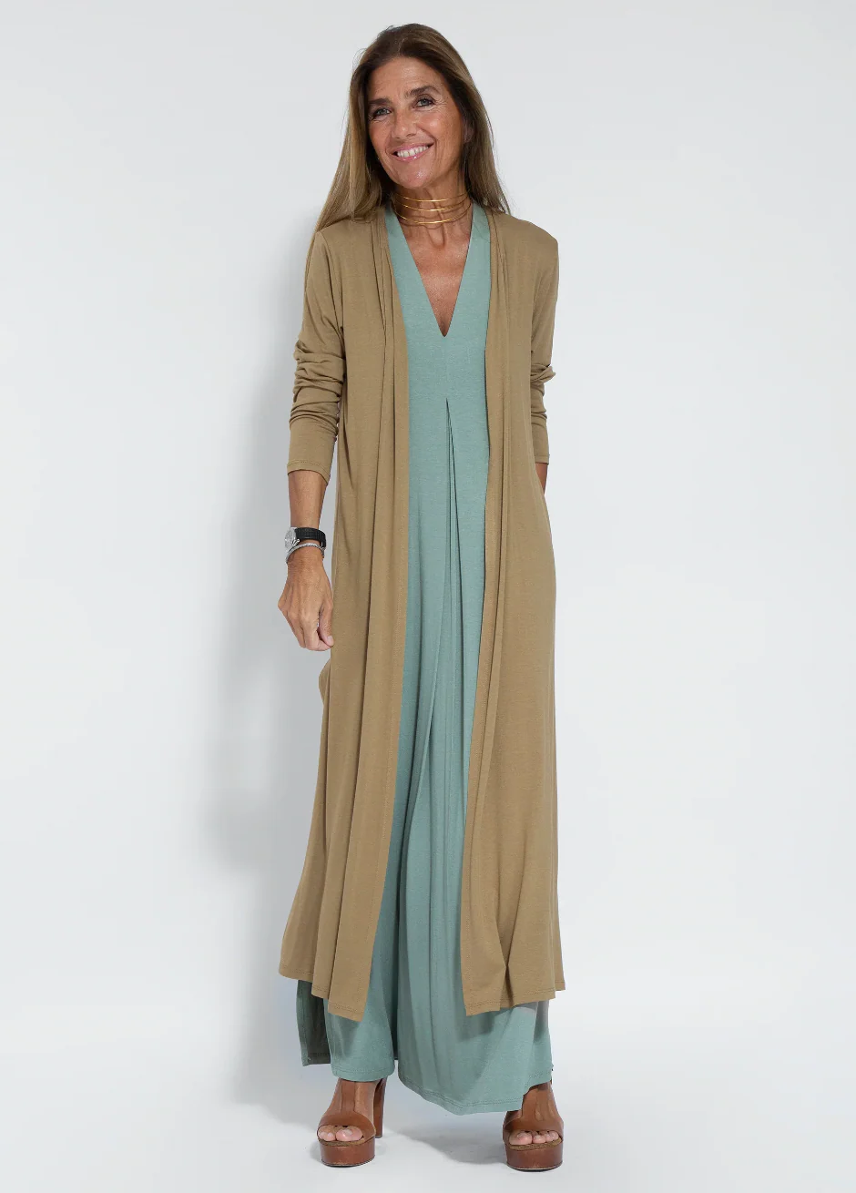 Heidi-Mode | Ensemble Bestehend Aus Einem Langen, Figurformenden Kleid und Einer Weste - Image 12