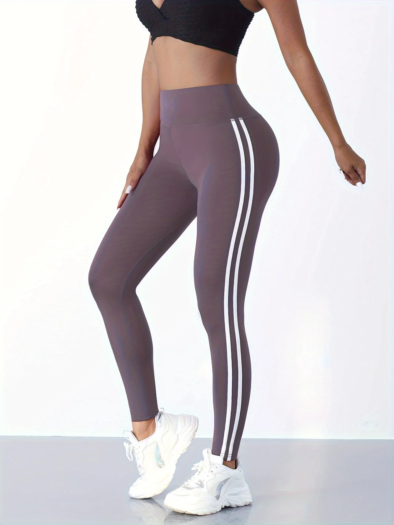 Heidi-Mode | Feuchtigkeitsableitende Yogaleggings mit Hohem Bund - Image 7