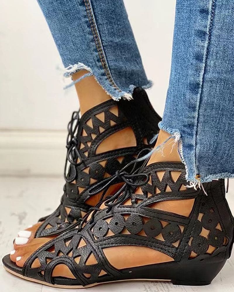 Heidi-Mode | Flache Sandalen Im Ethnischen Stil mit Aussparung - Image 5