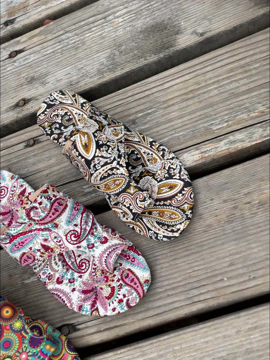 Heidi-Mode | Florale Flip Flops für Frauen - Image 10